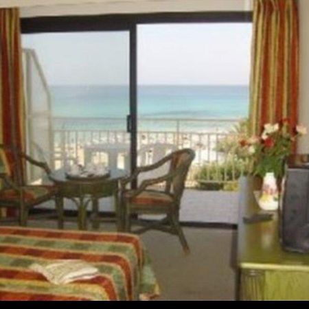 Hotel Hotetur Lago Playa Кала Ратьяда Экстерьер фото