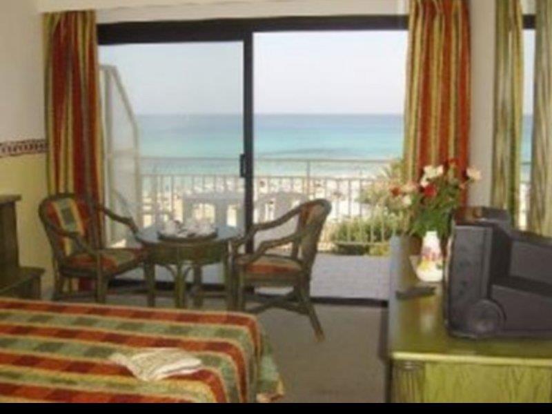 Hotel Hotetur Lago Playa Кала Ратьяда Экстерьер фото